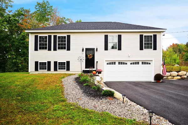 17 Hines RD, Poland, ME 04274