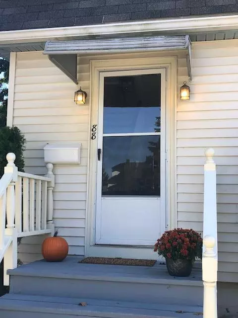 Bangor, ME 04401,88 Webster Avenue