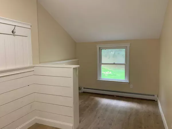 Brunswick, ME 04011,71 Hennessey AVE