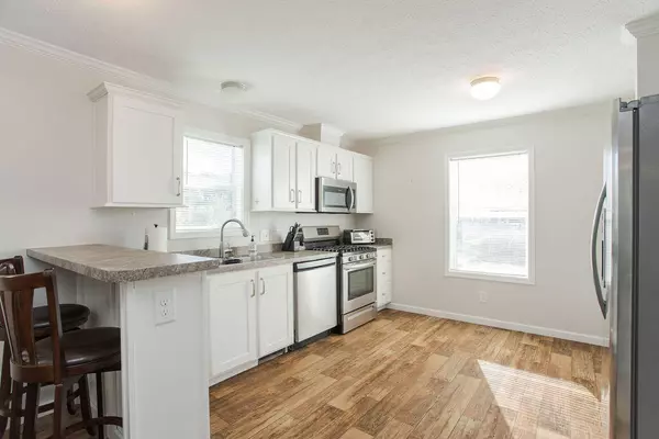 Kittery, ME 03904,19 Blackberry PL