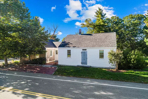 Kittery, ME 03904,109 Old Post RD