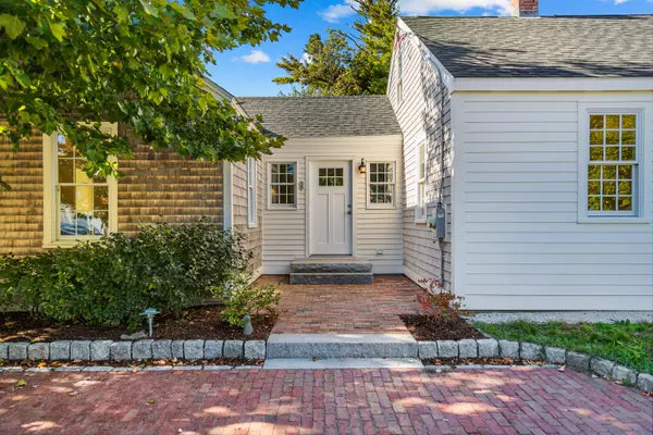 109 Old Post RD, Kittery, ME 03904