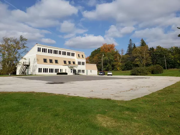 Bangor, ME 04401,1570 Broadway