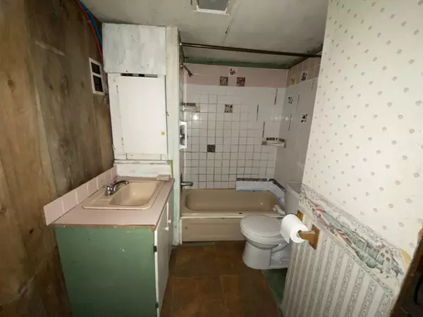 Minot, ME 04258,79 Garfield RD