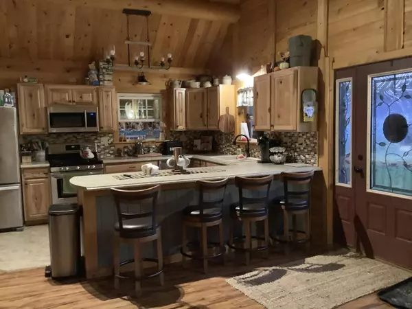 Monticello, ME 04760,325 Lake RD