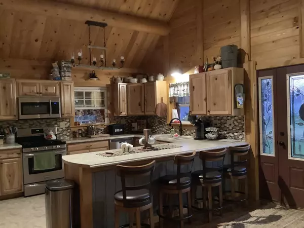 Monticello, ME 04760,325 Lake RD