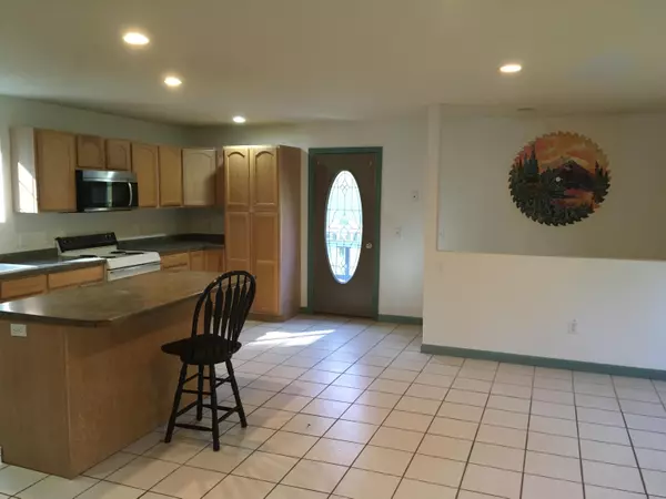 Saint Albans, ME 04971,74 Pine Grove DR