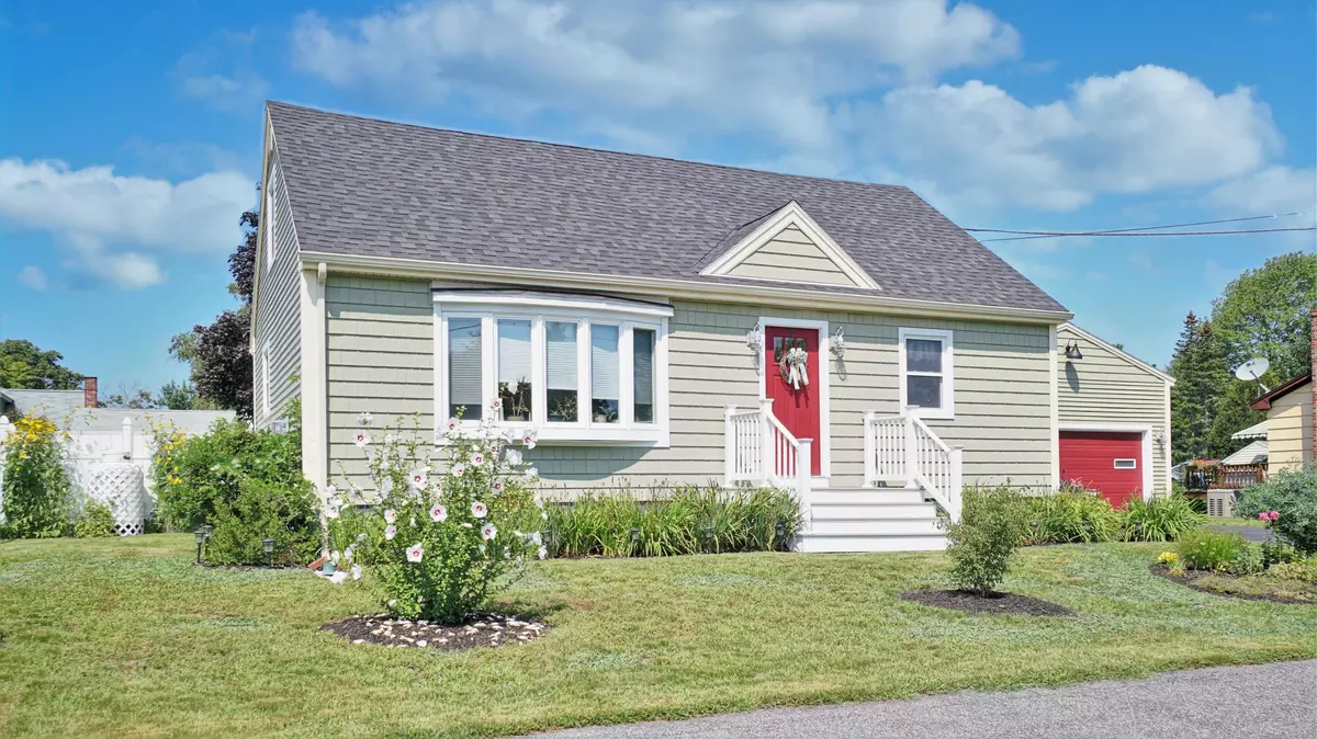 Westbrook, ME 04092,63 Constitution DR
