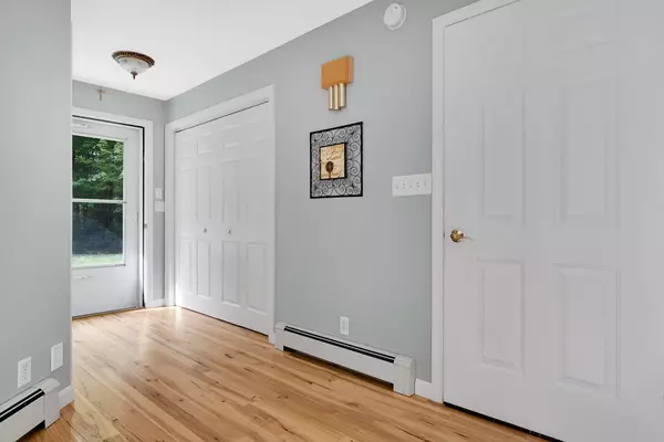 Hartford, ME 04220,20 Pine Shore DR