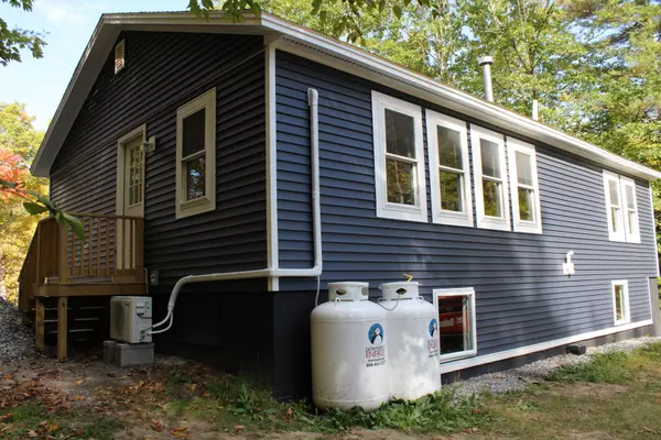 Naples, ME 04055,408 Lambs Mill RD