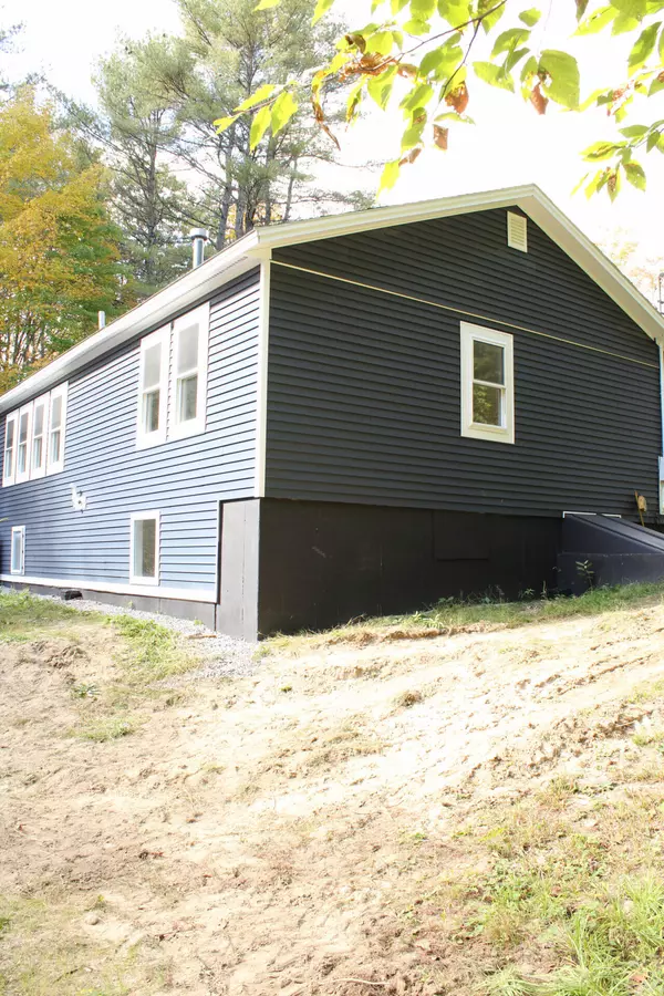 Naples, ME 04055,408 Lambs Mill RD
