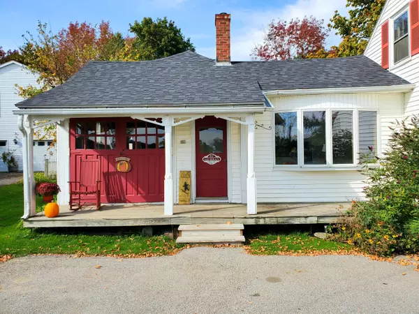 Orrington, ME 04474,87 River RD