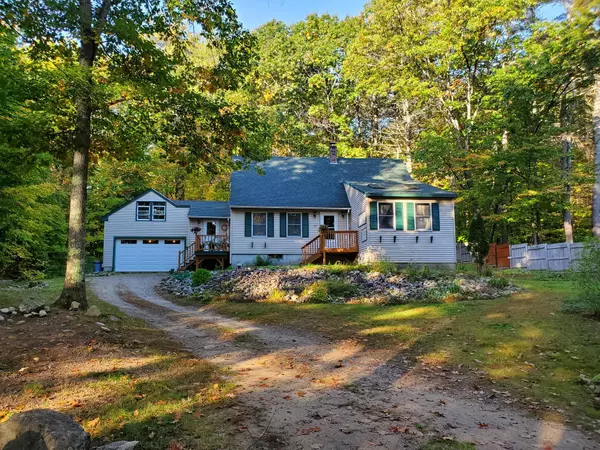 42 Swans RD, Raymond, ME 04071