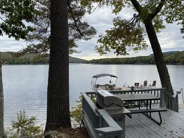 290 Green Woods RD, Peru, ME 04290