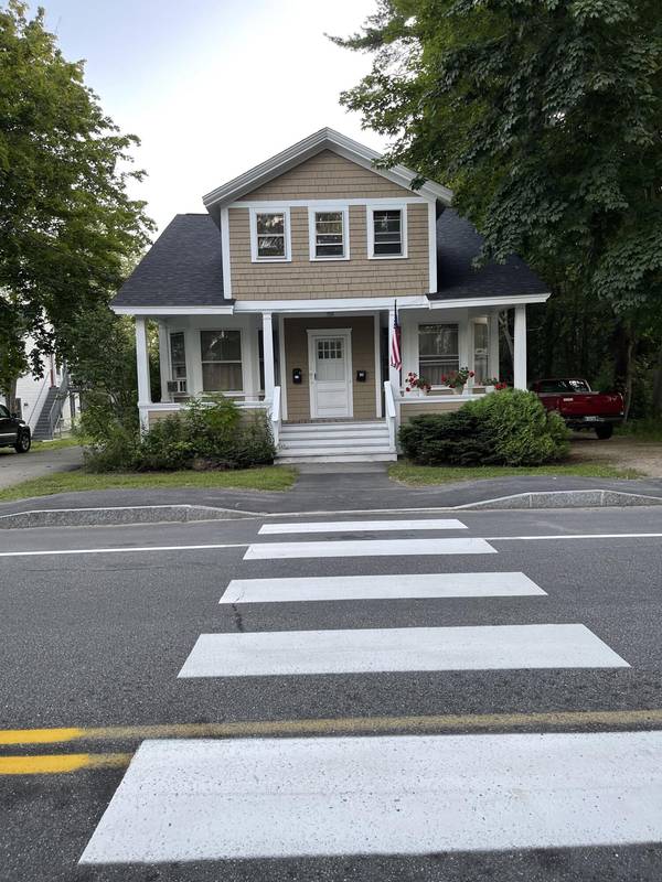 10 Summer ST, Kennebunk, ME 04043