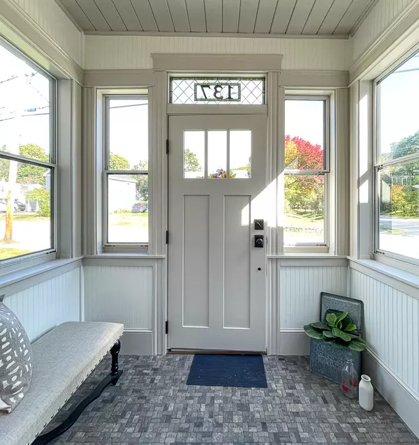 South Portland, ME 04106,137 Mitchell RD