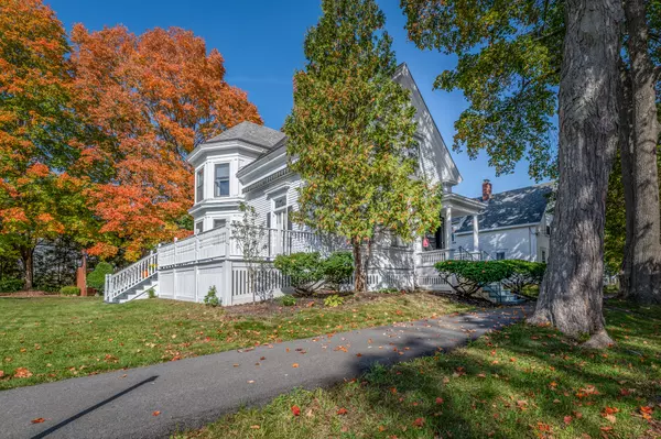 Bangor, ME 04401,17 Pond ST