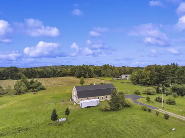 Waldoboro, ME 04572,33 Heyer RD