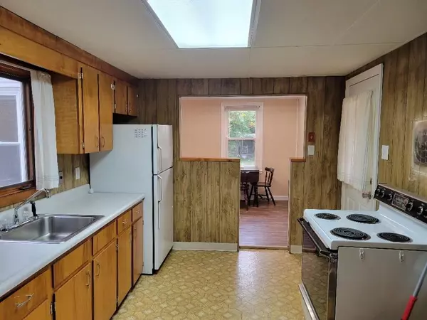 Orono, ME 04473,16 Peters ST