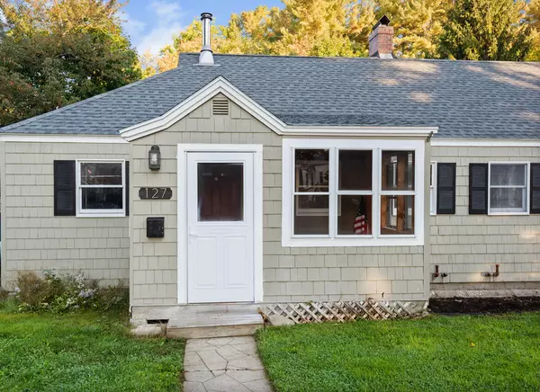 Kittery, ME 03904,127 Manson AVE