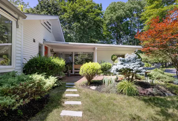 South Portland, ME 04106,54 Adelbert ST