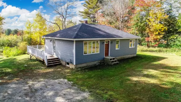 199 Bog RD, Vassalboro, ME 04989