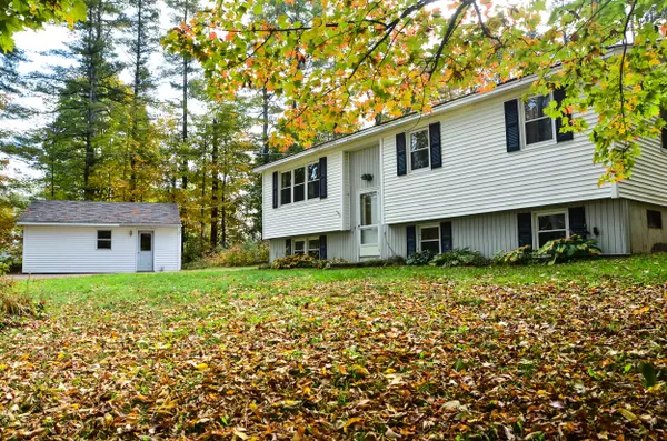 4 Mary ST, West Gardiner, ME 04345