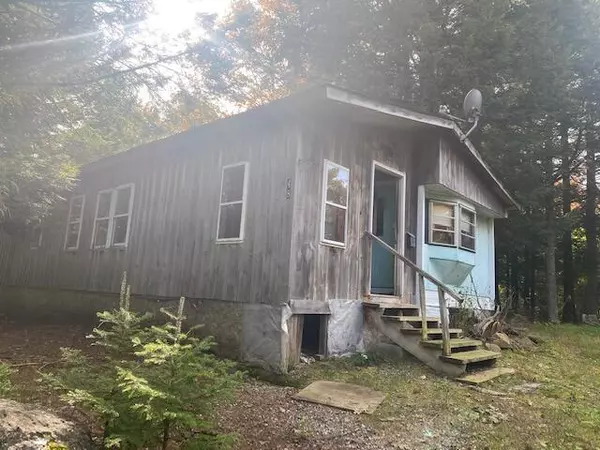 Whitefield, ME 04353,48 Beech LN