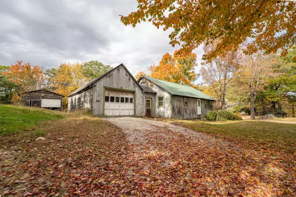 733 Bakerstown RD, Poland, ME 04274