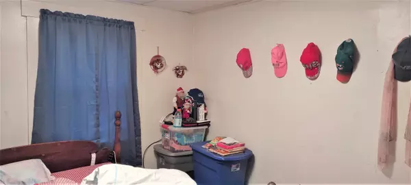 East Millinocket, ME 04430,15 Main ST