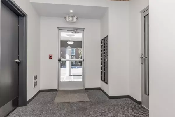 Portland, ME 04101,60 Parris ST #204