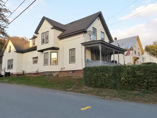 53 Western AVE, Waterville, ME 04901