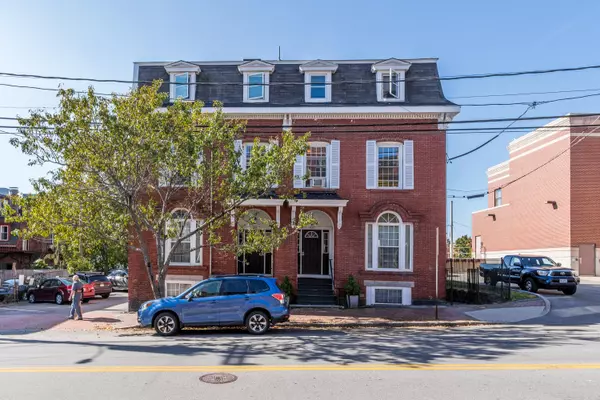 98-100 India ST, Portland, ME 04101