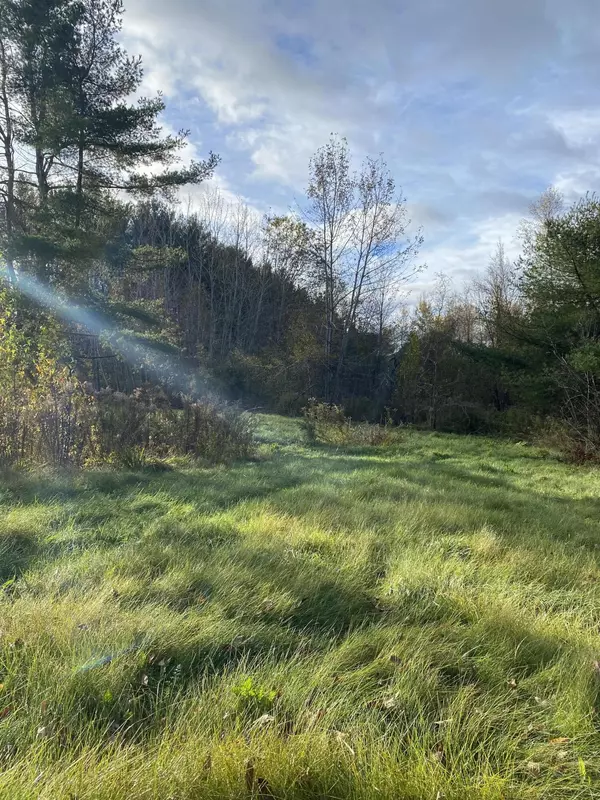 Palmyra, ME 04965,615 Main ST