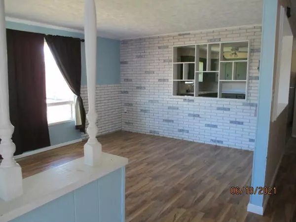 Madawaska, ME 04756,425 Winter ST