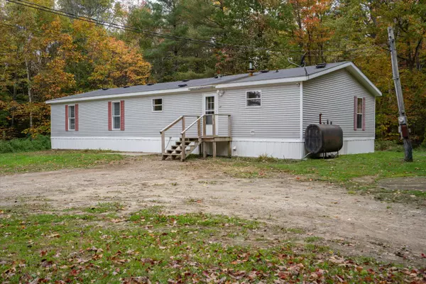 16 Roberta Ln LN, Freeport, ME 04032