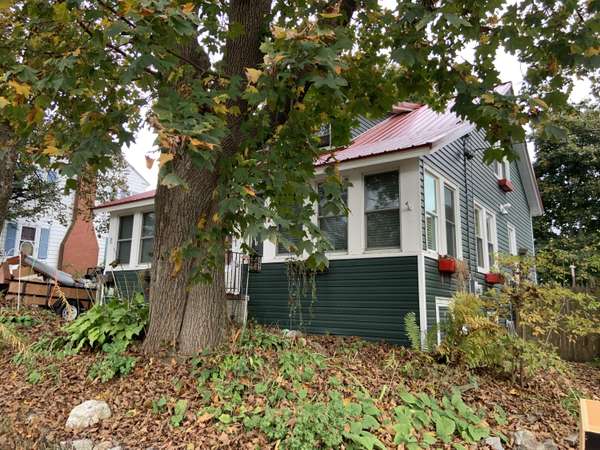 31 Bemis ST, Livermore Falls, ME 04254