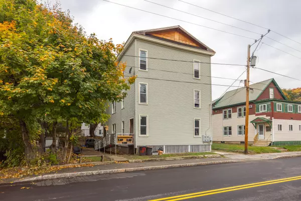 551 Waldo ST, Rumford, ME 04276