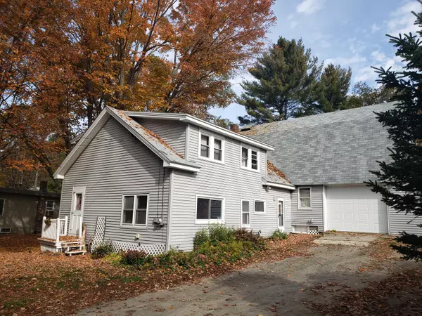 408 Farmington Falls RD, Farmington, ME 04938