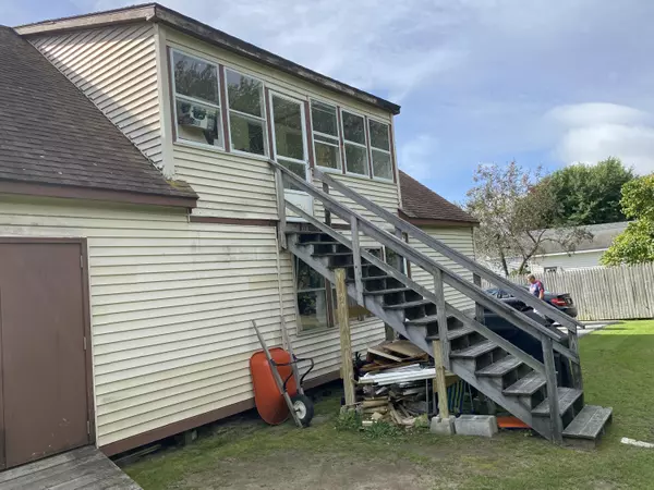 Saco, ME 04072,22 Hill ST