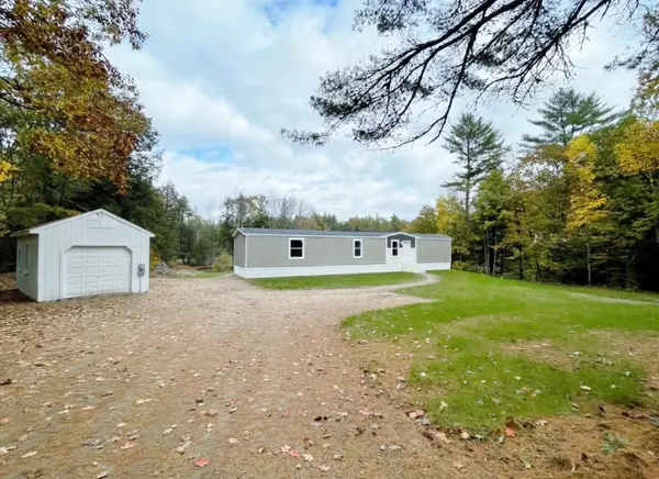 577 Ossipee TRL, Limington, ME 04049