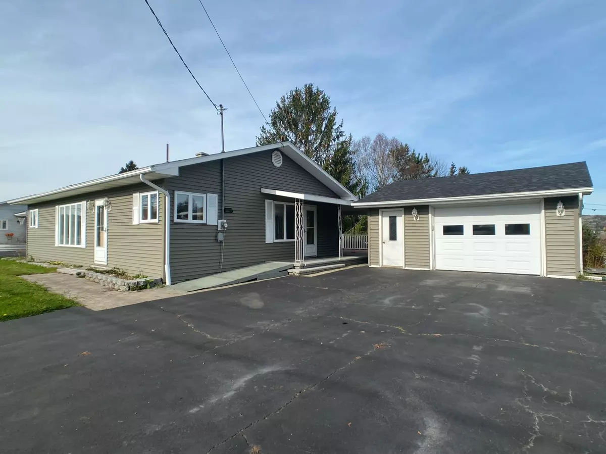 Madawaska, ME 04756,800 Main ST