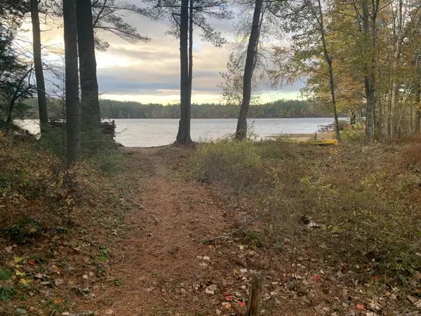 New Gloucester, ME 04260,3 Dr Sweatt Point RD