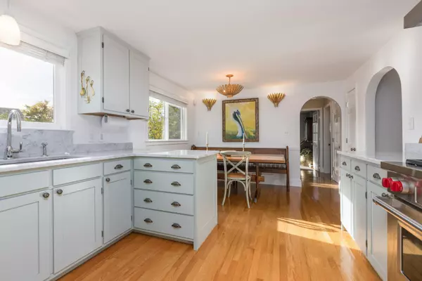 Portland, ME 04103,61 Lawrence AVE