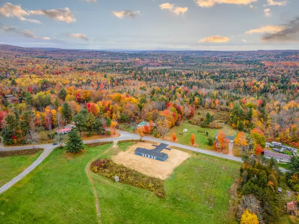 Saint Albans, ME 04971,221 Mountain RD