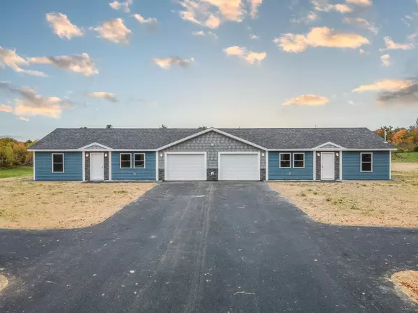 221 Mountain RD, Saint Albans, ME 04971