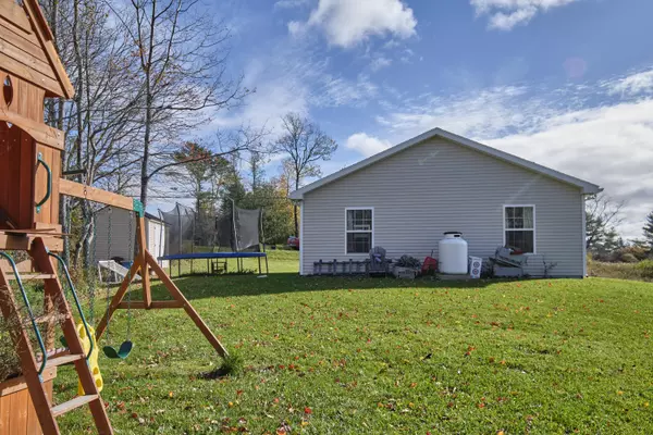 South Thomaston, ME 04858,531 Spruce Head RD