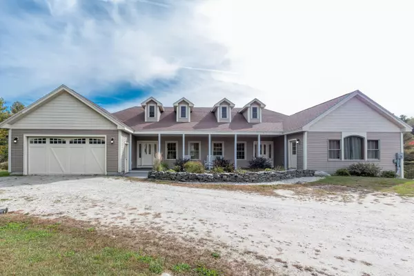 Gray, ME 04039,10 Victoria DR