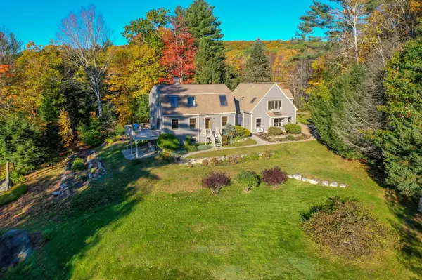 Raymond, ME 04071,203 Mountain RD