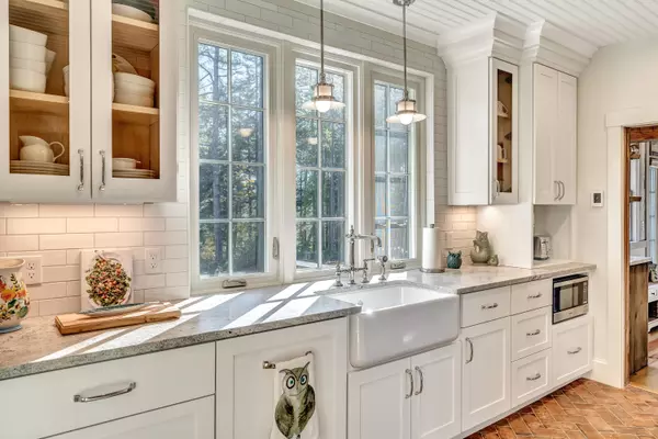 Westport Island, ME 04578,32 Castle LN